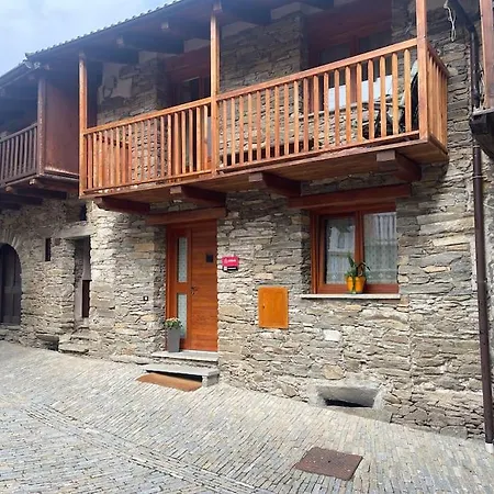 Casa de Férias Fast Wifi In The Alps Work And Relax Rore